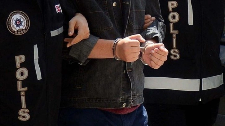 Muş’ta ele geçirildi: Tezek yığınının altından çıkanlar şoke etti