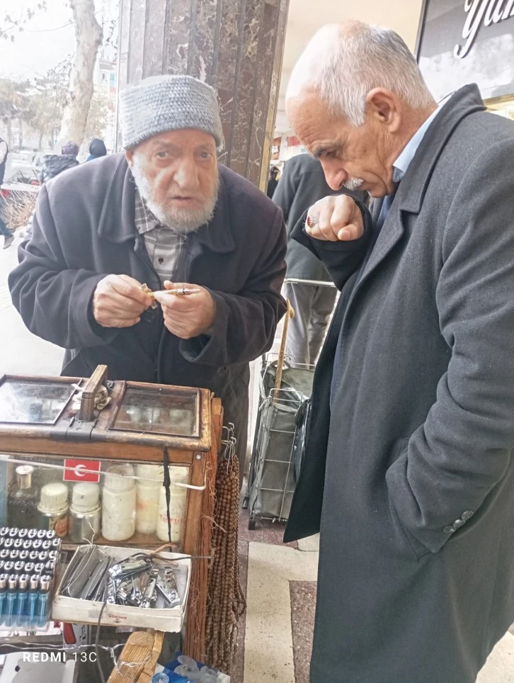 El Emeğiyle Ruh Bulan Tespihler: Hacı Ramazan&rsquo;ın Zarafet Dolu Tezg&acirc;hı