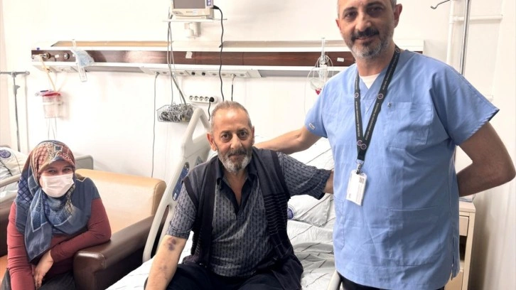 Nakil için okulunu donduran oğlunun ciğeriyle hayata tutunan baba çifte bayram yaşadı
