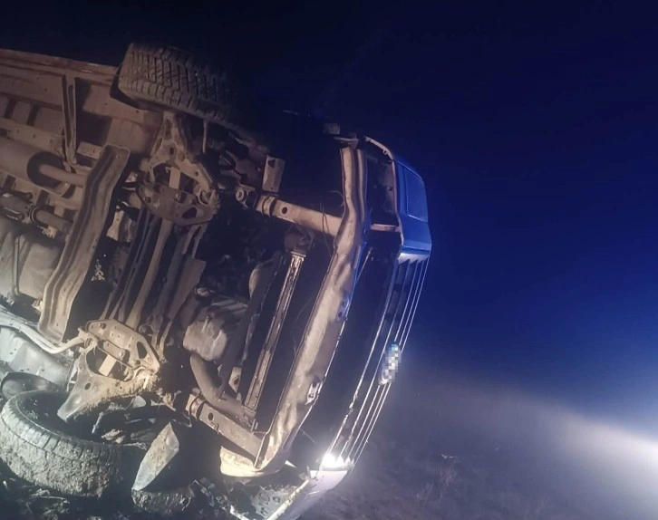 Nallıhan’da işçi servisi devrildi: 14 yaralı