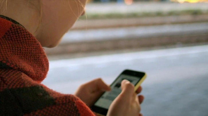 Okullarda telefon yasağı uygulaması Hollanda'da başarıyı artırdı!