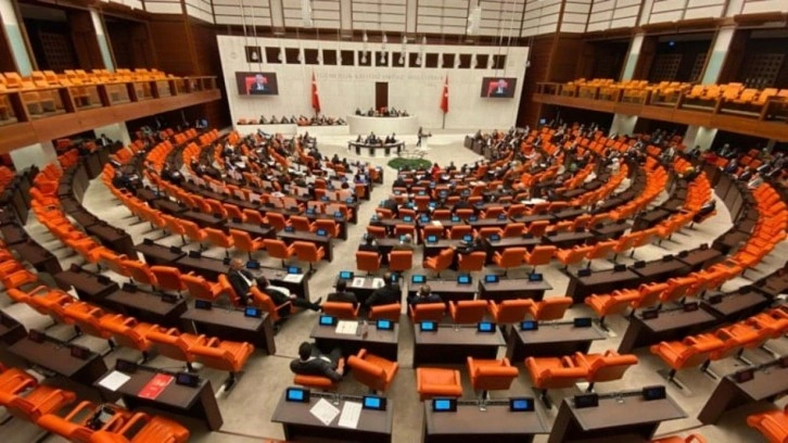 Önder'in vefatının ardından Meclis'teki vekil sayısı 592'ye düştü