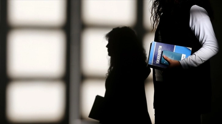 &Ouml;nlisans ve lisans d&uuml;zeyindeki 8 devlet &uuml;niversitenin &ouml;ğrenci sayısı 5 binin altında kaldı