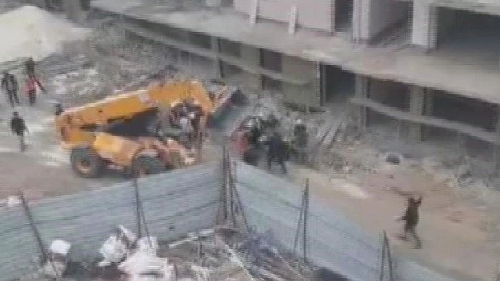 Ortalığın savaş alanına döndüğü kavga polisin havaya ateş açmasıyla son buldu