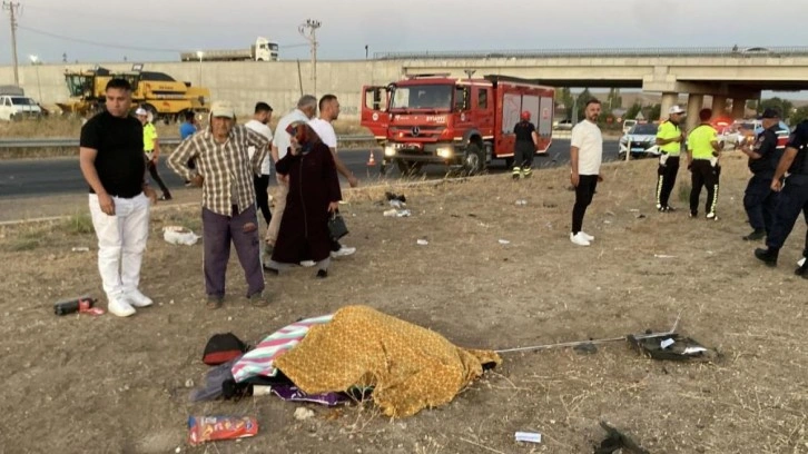Otomobil takla atarak 60 metre sürüklendi: Ölü sayısı 3'e yükseldi