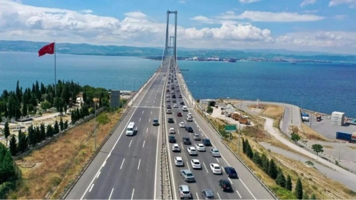 Otoyollardan yaklaşık 16,3 milyon araç geçiş yaptı