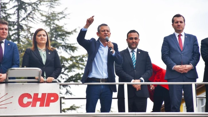 &Ouml;zg&uuml;r &Ouml;zel: &Ouml;calan'ı serbest bırakan şerefsizdir