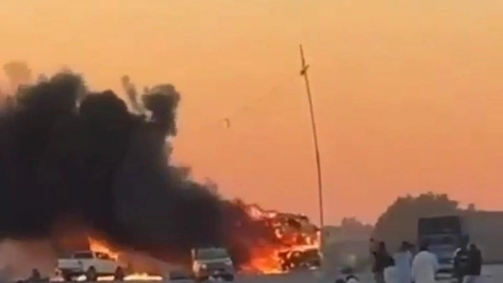 Pakistan'da bombalı saldırı! 13 asker öldü
