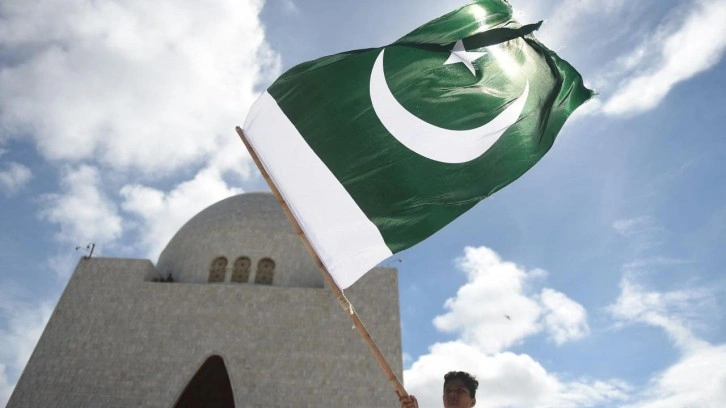 Pakistan&rsquo;da flaş gelişme! Parlamento feshedildi!