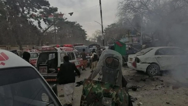 Pakistan'da mayın patladı, 13 iş&ccedil;i hayatını kaybetti