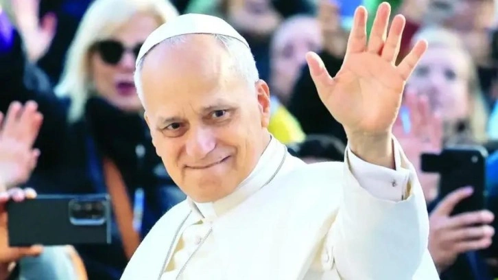 Papa'nın ziyareti ilklerle dolu