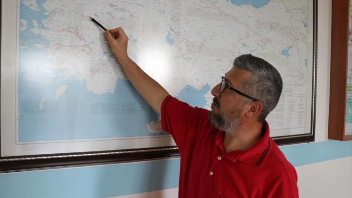 Peş peşe depremlerin ardından açıklama: 'Deprem fırtınası sürecek'