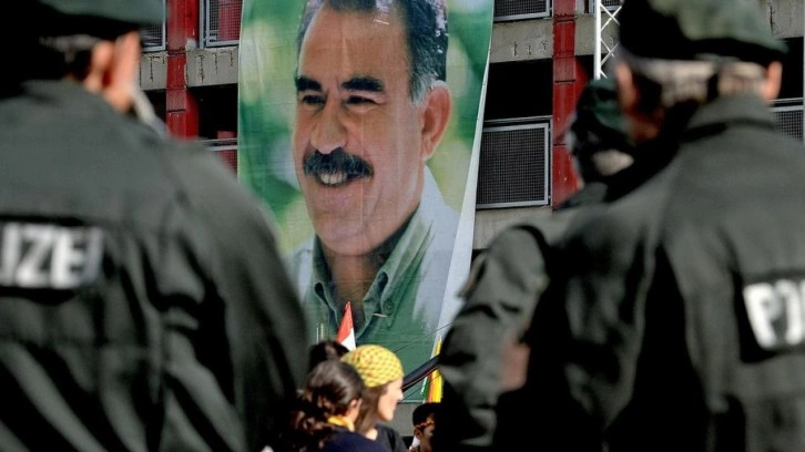 PKK'nın Almanya'da hayali suya düştü! Firari teröriste kelepçe