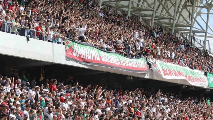 Play-Off'a kalan 3. Lig ekibi maaşları ödeyemedi, 10 futbolcu ihtar çekti