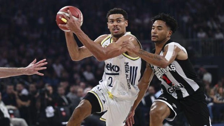 Potada kupa Fenerbahçe'nin! Derbide Beşiktaş'ı devirdi
