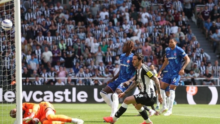 Premier Lig'de kritik maçta Chelsea deplasmanda yıkıldı