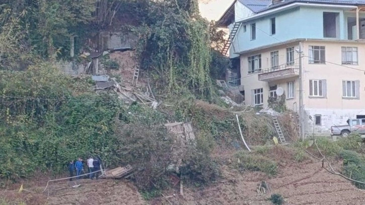 Rize'de ahşap yapı çöktü: 2 ölü, 1 yaralı