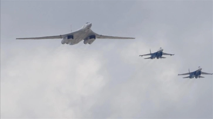 Rus savaş uçakları Japonya sınırında: Tokyo’dan acil önlem