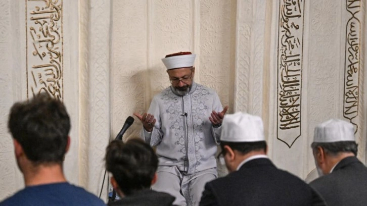 Sabah buluşmasına katıldı! Erbaş’tan 15 Temmuz şehitlerine dua!