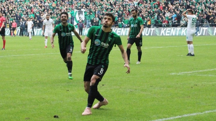 Şampiyon Bursaspor'a Kocaeli çıkışlı orta saha: İmzayı attı