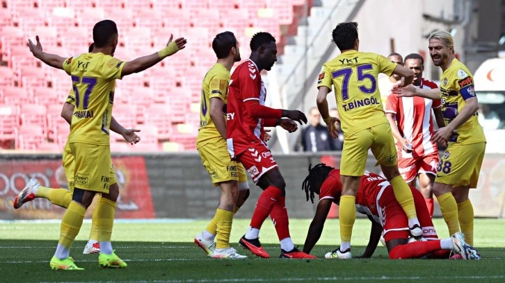 Samsunspor Avrupa kapısını araladı: Eyüpspor kritik virajda ağır yaralı