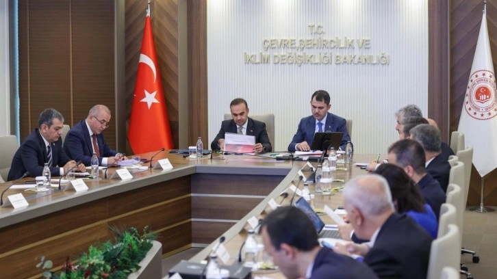 Sanayi iş birliği! İki bakan Elazığ heyetiyle görüştü