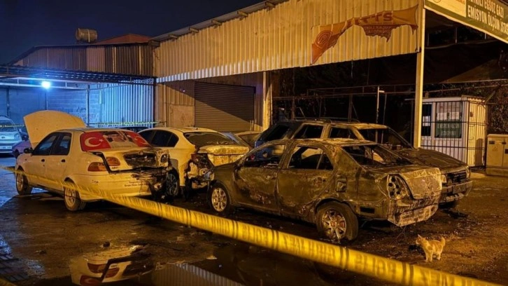 Sanayi sitesinde park halindeki 5 araç kundaklandı