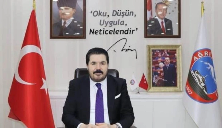 Savcı Sayan'dan İmamoğlu'na Nusret'li g&ouml;nderme!