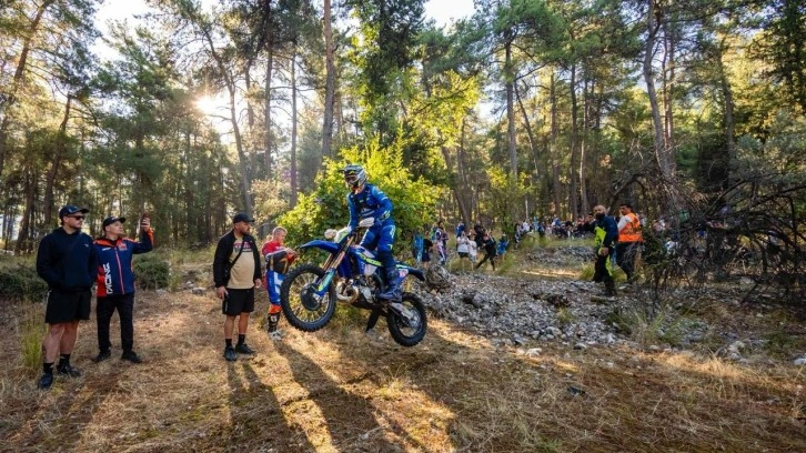 Sea To Sky Enduro Motosiklet Yarışı’nın Orman Etabı’nda lider Manuel Lettenbichler