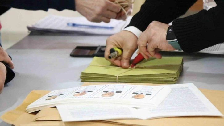 Se&ccedil;im sonrası toplu istifa! Erdoğan'a destek kararı