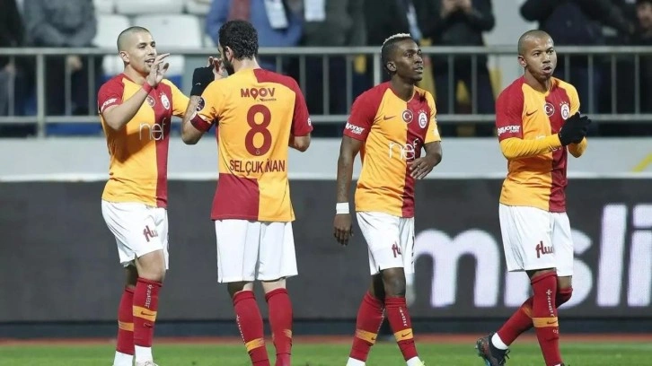 Selçuk İnan takım arkadaşını transfer ediyor