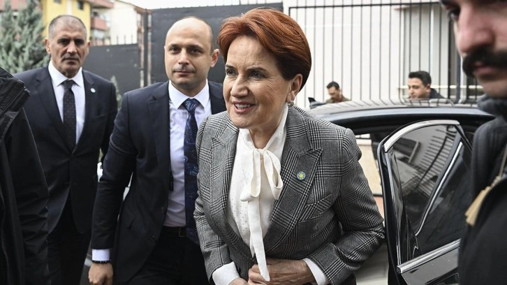 Sicili kabarık! Akşener'in hayatı b&ouml;l&uuml;c&uuml;l&uuml;kle ge&ccedil;ti