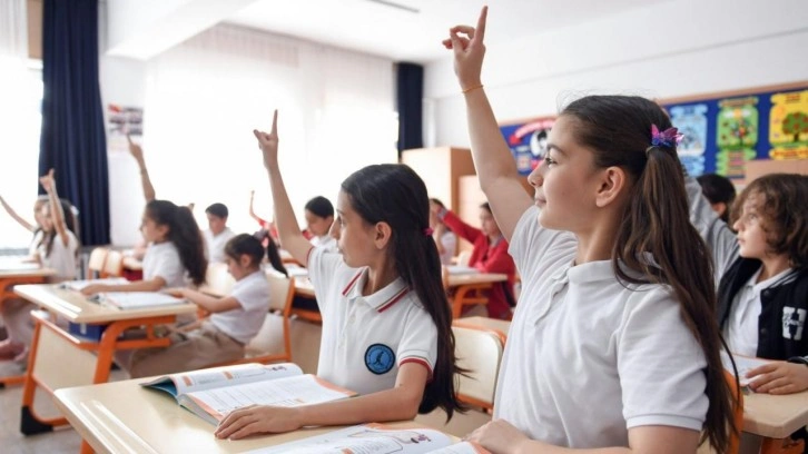 Son dakika: Milyonlarca öğrenciyi ilgilendiriyor! Formadan o da zorunlu oluyor...