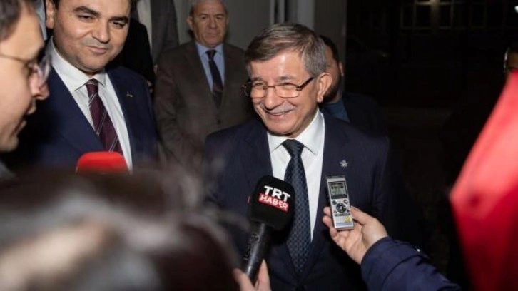 S&ouml;zleri tartışma konusu olmuştu! Davutoğlu'ndan ilgin&ccedil; savunma!