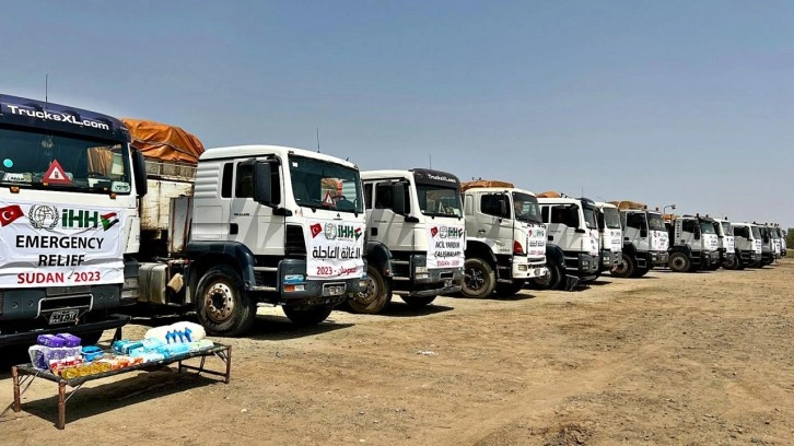 Sudan&rsquo;a g&ouml;nderilen 15 konteynerlik yardım malzemesi &uuml;lkeye ulaştı