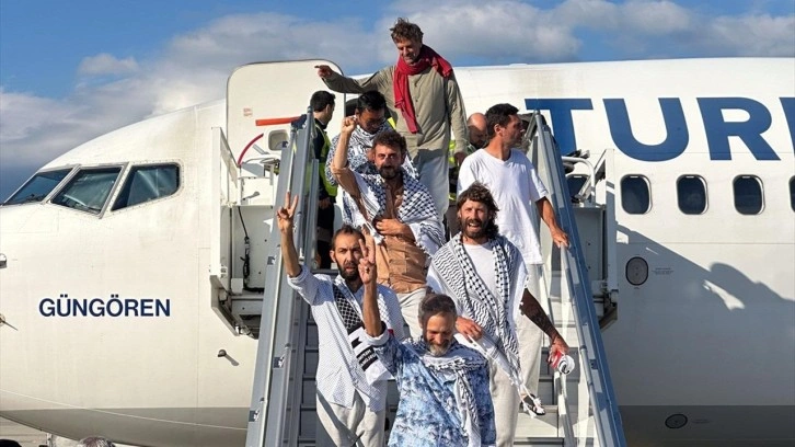 Sumud aktivisti 137 kişi, sağlık kontrolü için Adli Tıp Kurumu’na geldi
