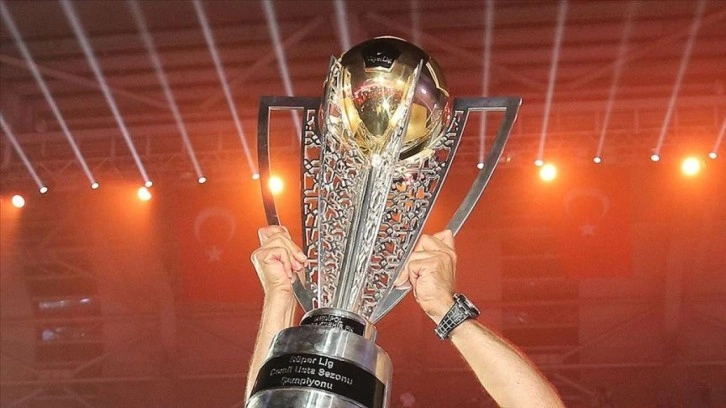 Süper Lig'e yükselen ikinci takım belli 'gibi': Efsane geri dönüyor