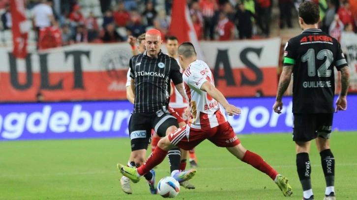 Süper Lig'in açılış maçında 3 puan tek golle geldi