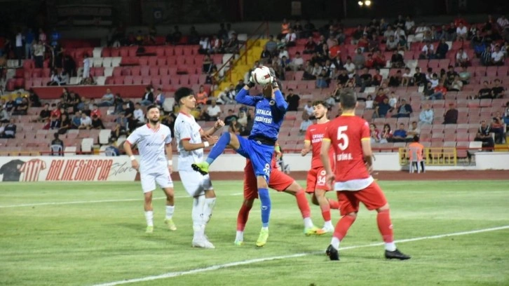 Süper Lig'in efsane ekibi bahis skandalı sonrası iki kalecisini kaybetti