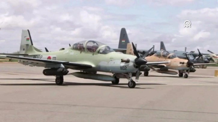 'Super Tucano' savaş u&ccedil;akları havalandı... Nijer'e askeri operasyon i&ccedil;in geri sayım