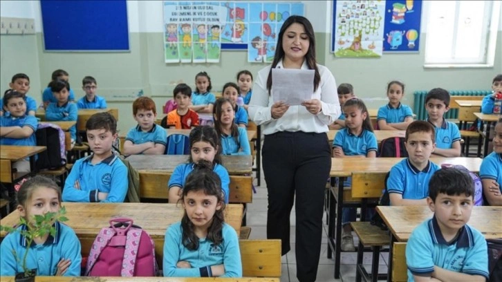 Suriyeli Ahmet'in veda mektubu sınıf arkadaşlarını duygulandırdı