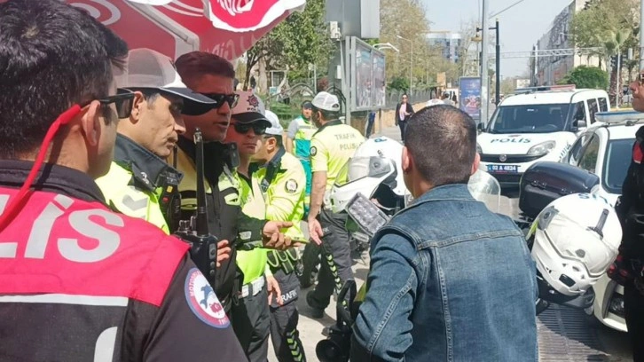 S&uuml;r&uuml;c&uuml; cezayı yedi itiraz edince kamera g&ouml;r&uuml;nt&uuml;leri izletildi inanmadı mahkemeye gidecek