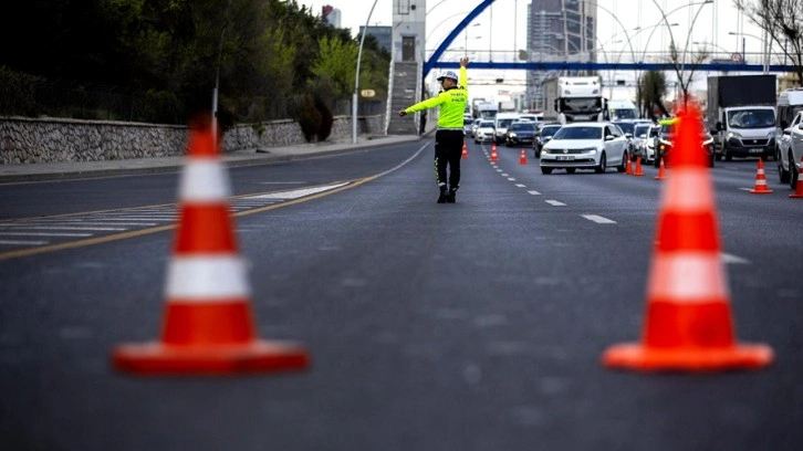 Sürücüler dikkat! Valilik uyardı: İstanbul'da bazı yollar 10 gün trafiğe kapatılacak