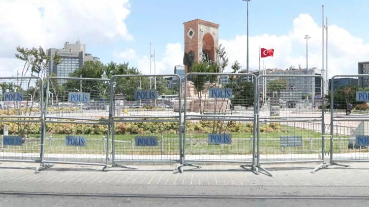 Taksim Meydanı'na yaya girişine kapatıldı