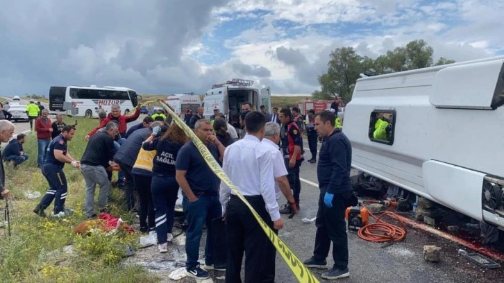 Taziye evinden dönen otobüs şarampole devrildi: 2 ölü, 27 yaralı