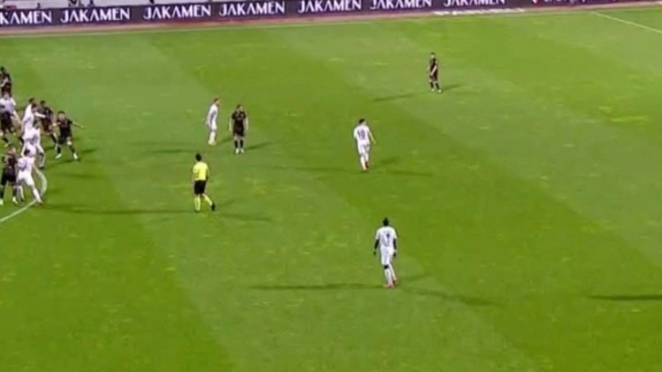Trabzonspor'u çıldırtan pozisyon! Gol 90'da VAR'a takıldı