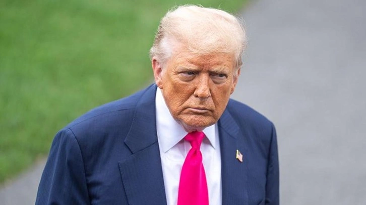 Trump, Epstein'e doğum günü mektubu gönderdiği iddiasını yalanladı