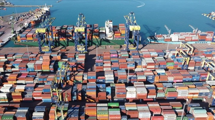 Türkiye'den komşularına 9 ayda 20,3 milyar dolarlık ihracat