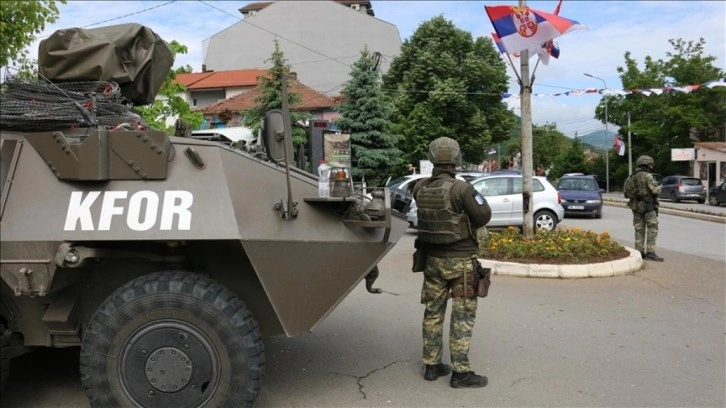T&uuml;rkiye detayı dikkat &ccedil;ekti! NATO&rsquo;nun g&ouml;revlendirdiği 200 İngiliz asker Kosova'ya ulaştı