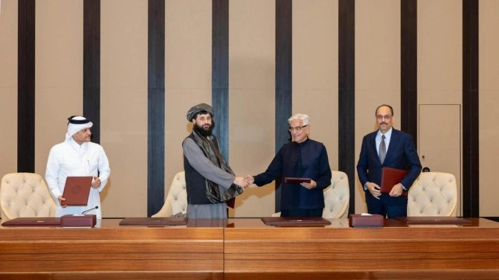 Türkiye ile Katar devreye girdi! Afganistan ve Pakistan savaşı bitirdi